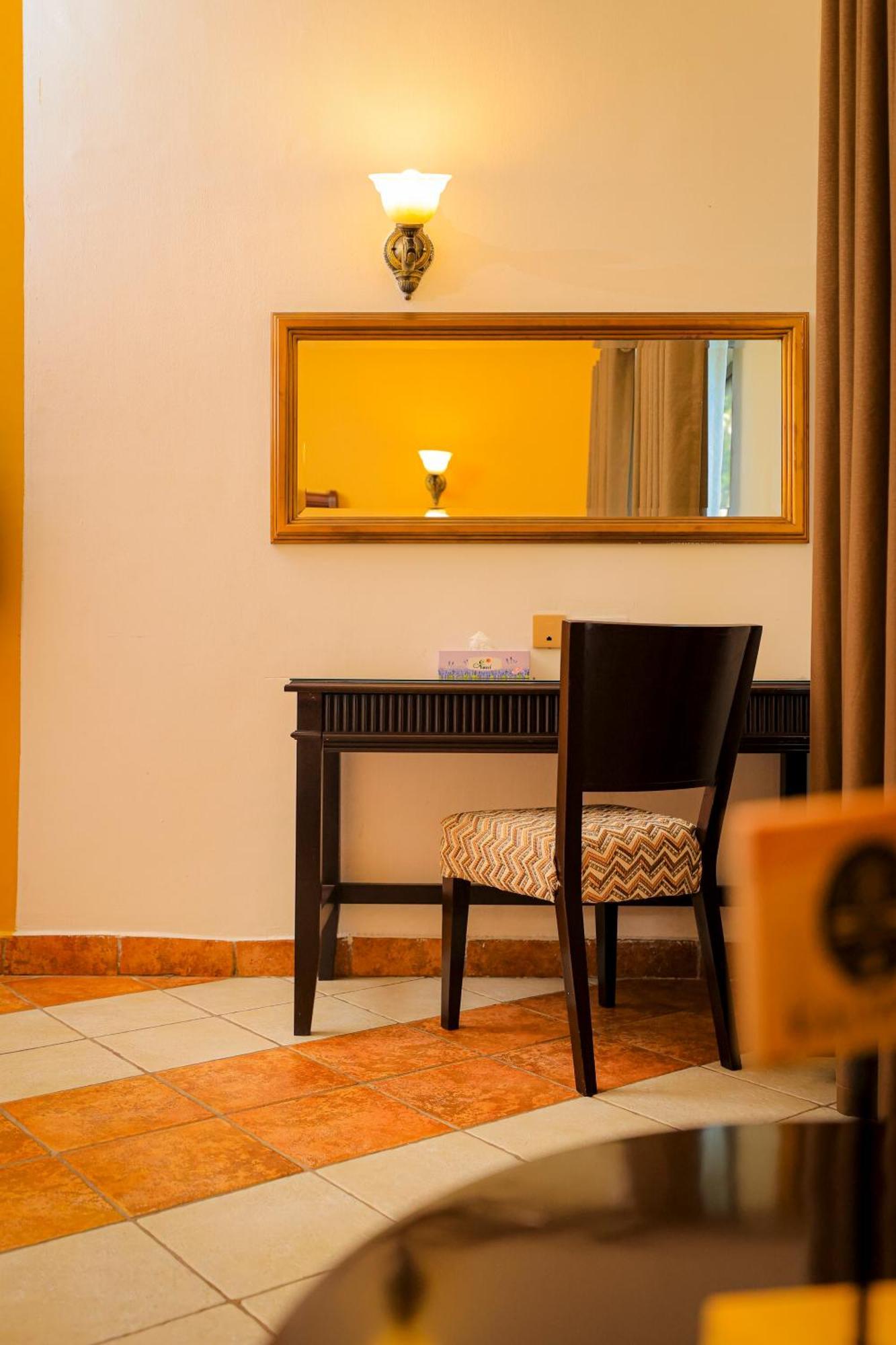 Colosseum Boutique Hotel & Spa Daressalam Zimmer foto