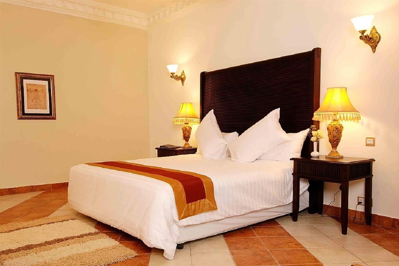 Colosseum Boutique Hotel & Spa Daressalam Exterior foto